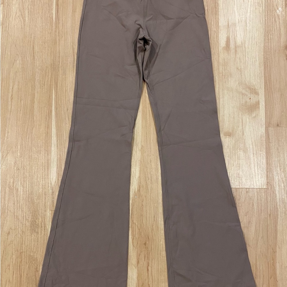 Nike Women’s Zenvy Cutout High Rise Ribbed Flare Leggings Brown S